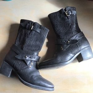 UGG Collection Cattania boots 5.5
